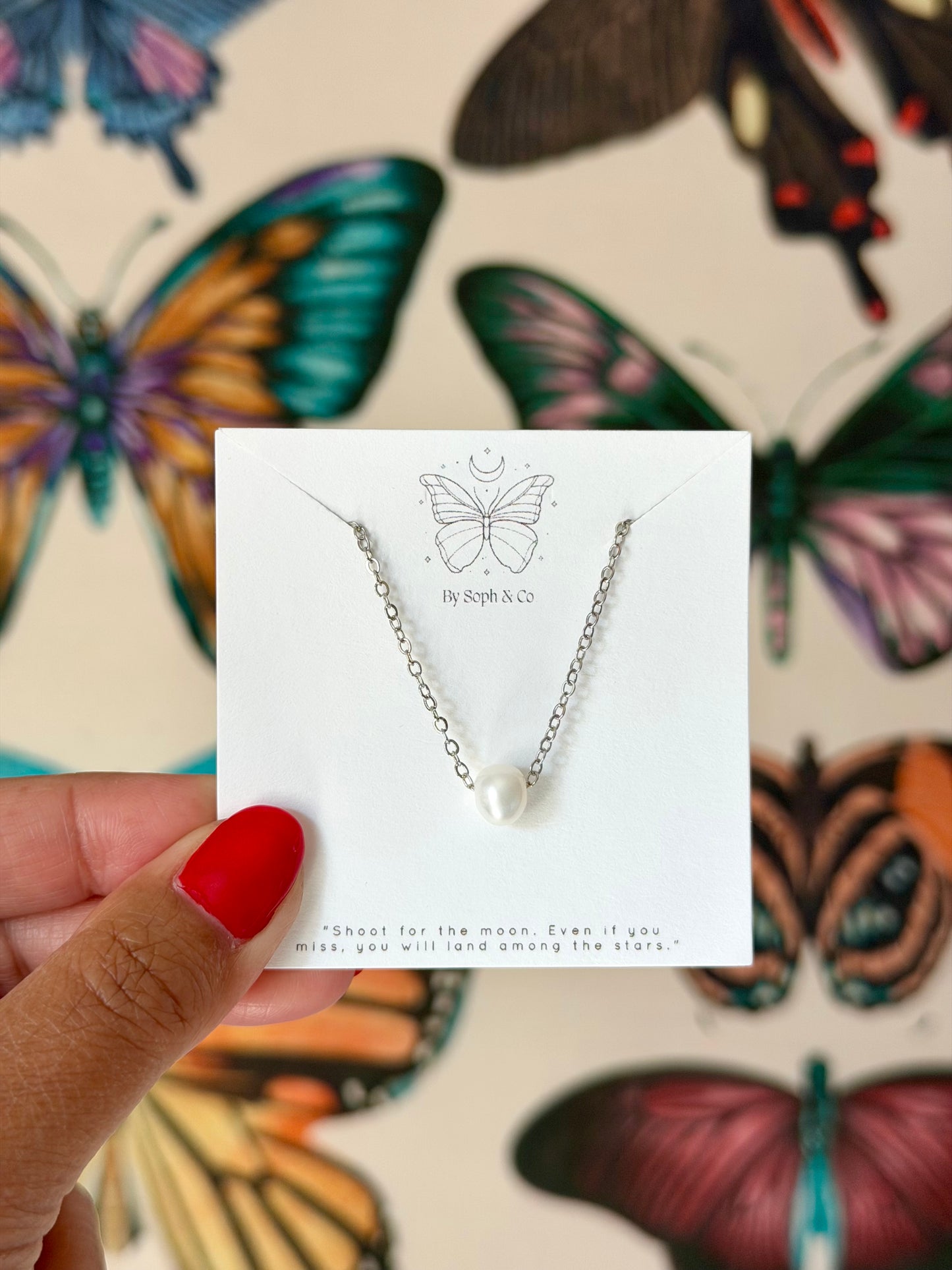Minimal Pearl Necklace