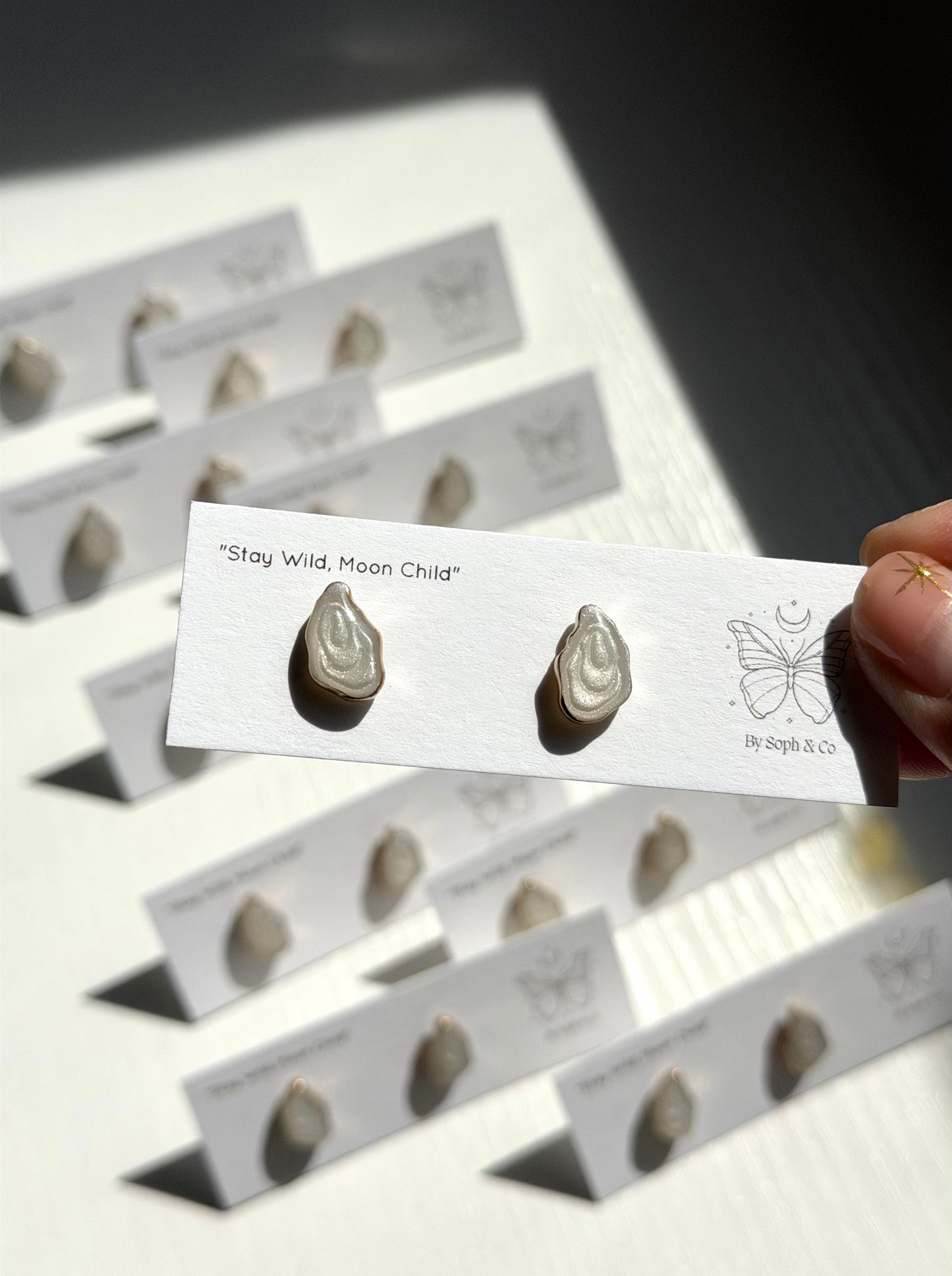 Shimmer Oyster Studs