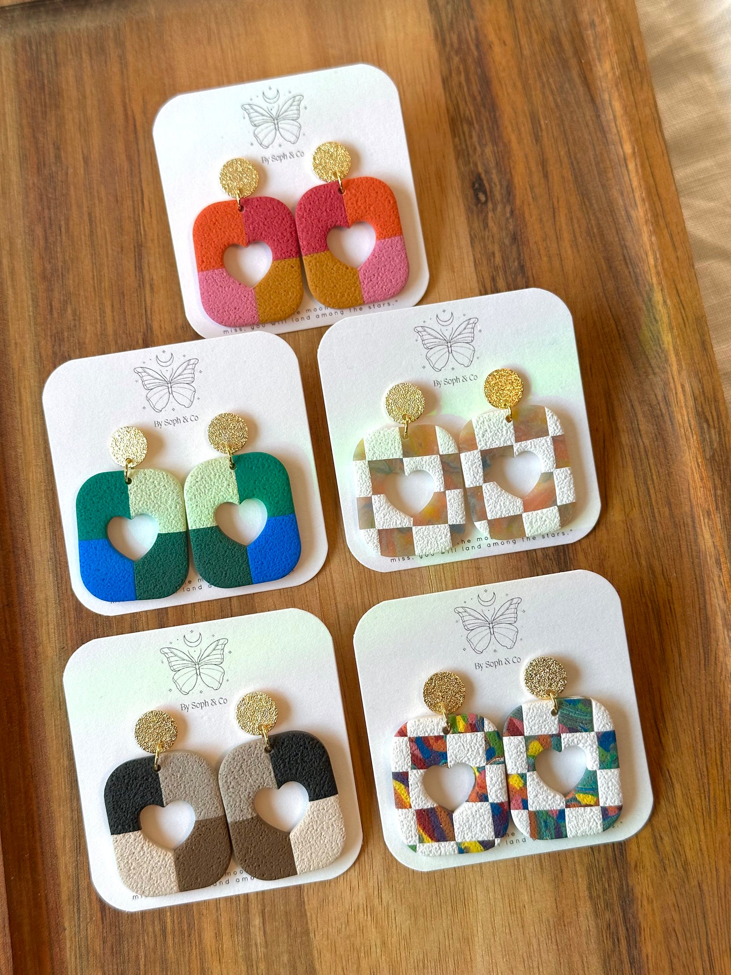 Center Heart Earrings (more colors)
