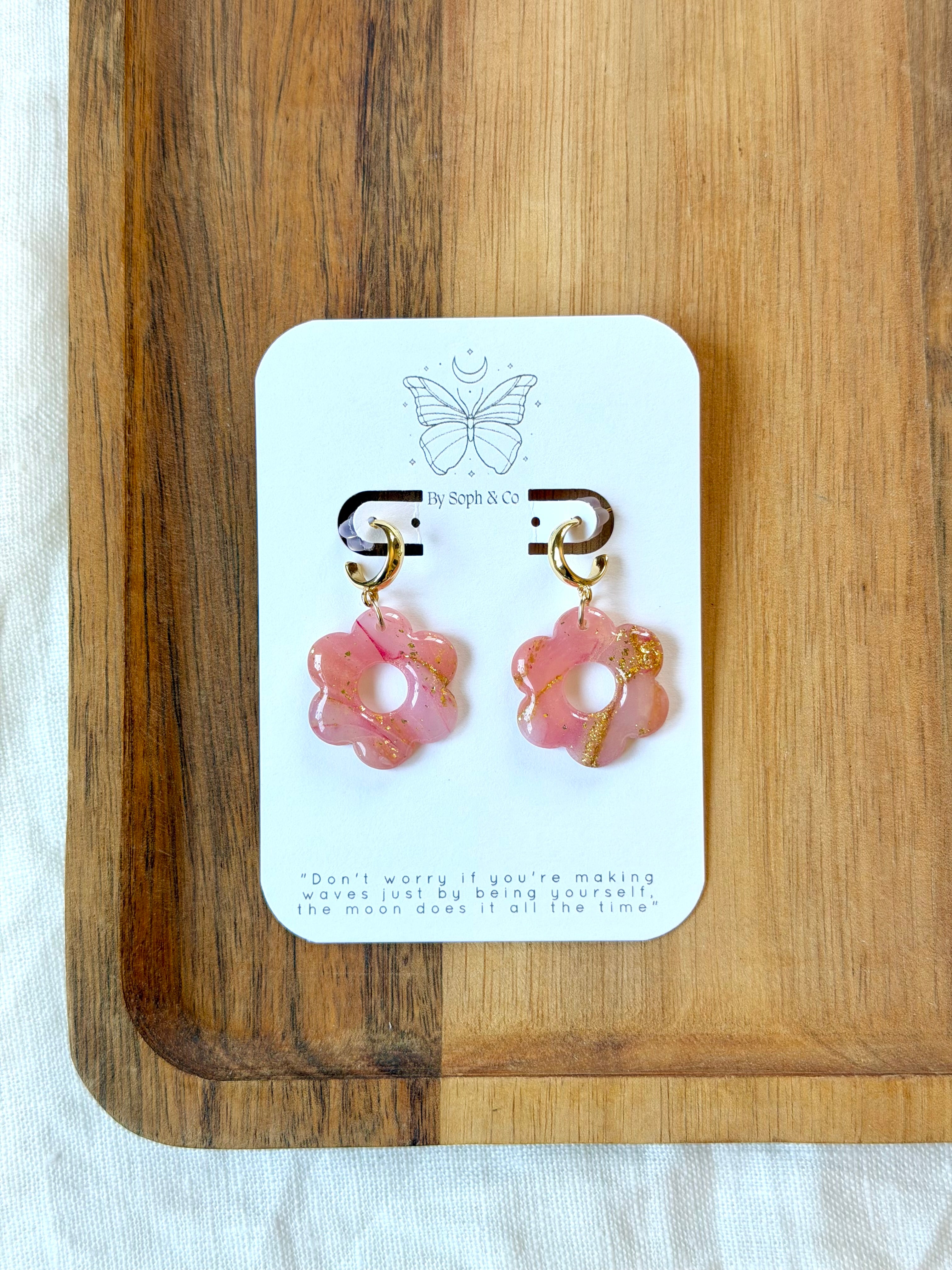 Crystal Daisy Huggies – By Soph & Co