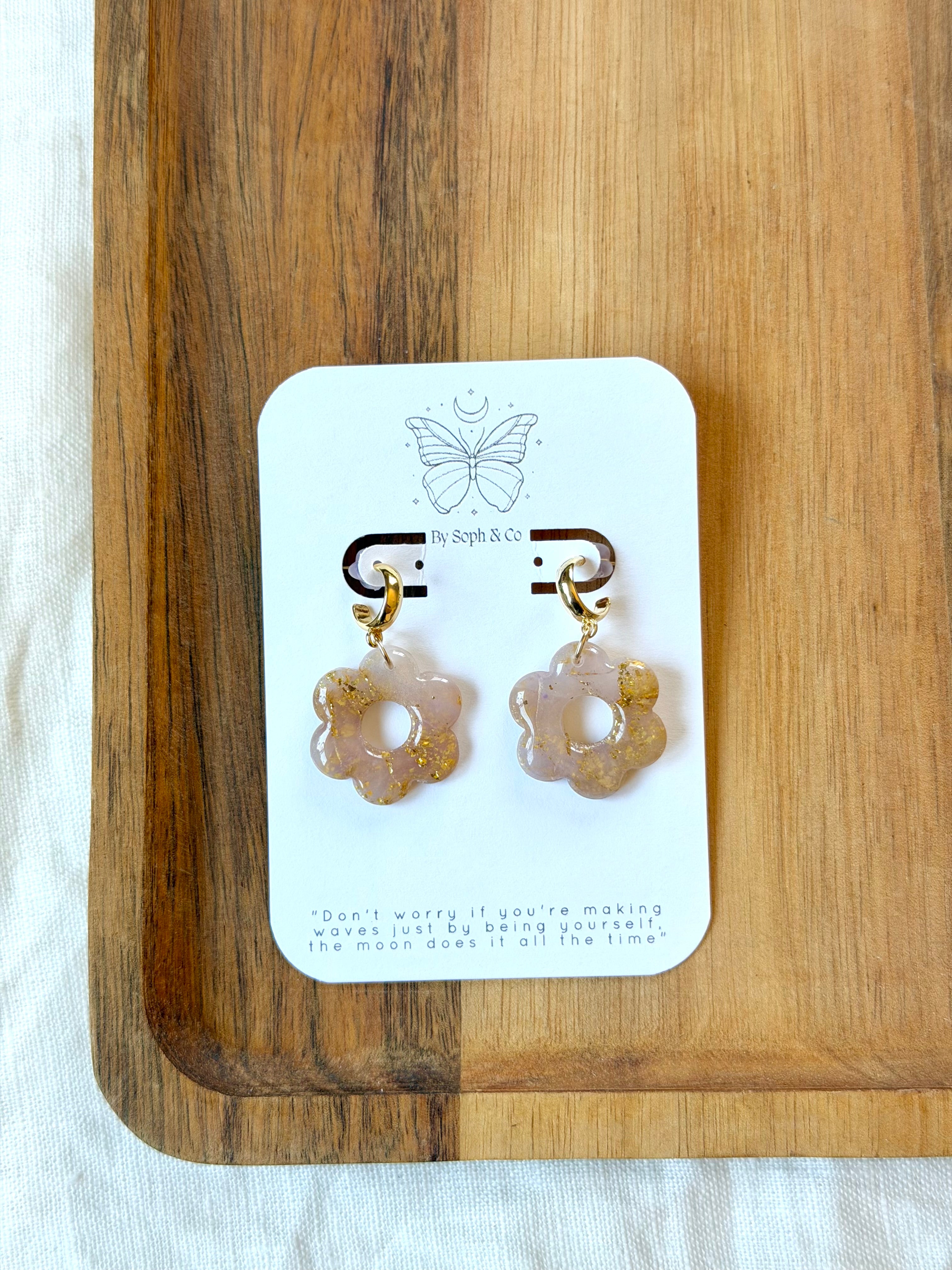 Crystal Daisy Huggies – By Soph & Co